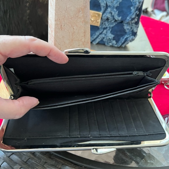 Hobo Lauren Leopard Print Leather Clutch Wallet - Picture 6 of 7